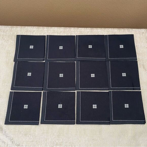 Set of 12 Black & White Givenchy Logo Cloth Cocktail Napkins. New! - Picture 4 of 6